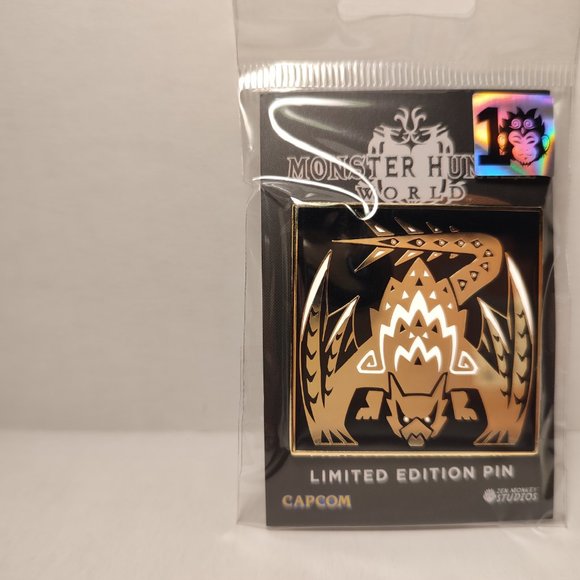 Monster Hunter World Nargacuga Limited Edition Pin - Picture 3 of 3